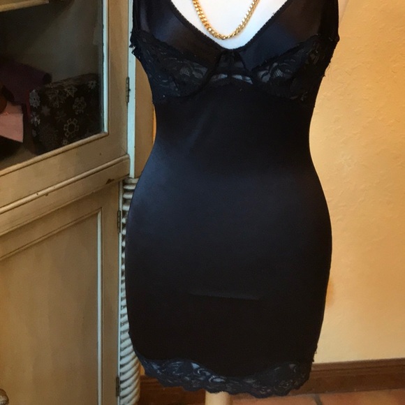 Vanity Fair control slip - Picture 3 of 9